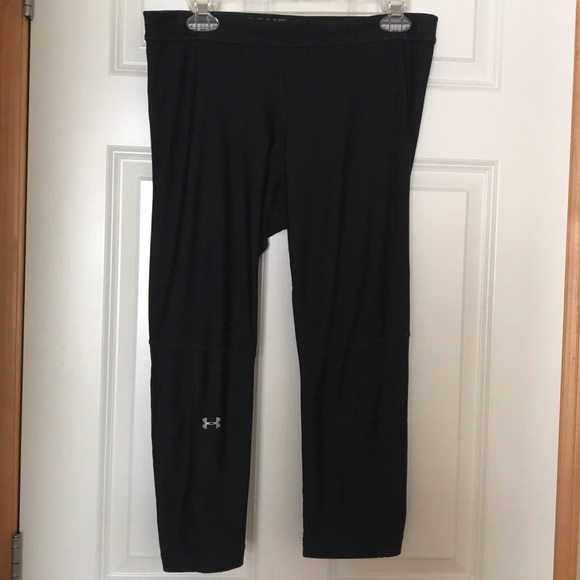 Under Armour Pants - Under armour heatgear compression capris leggings